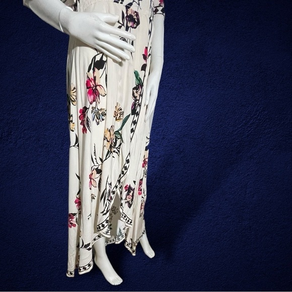 Jealous Tomato Romantic Flowing Floral Sundress With Hi Low Parted Hem Size Med - Picture 3 of 14